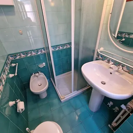Silver Sands - Traditional - 4 Beds & Terrace By The Beach * Finale Ligure