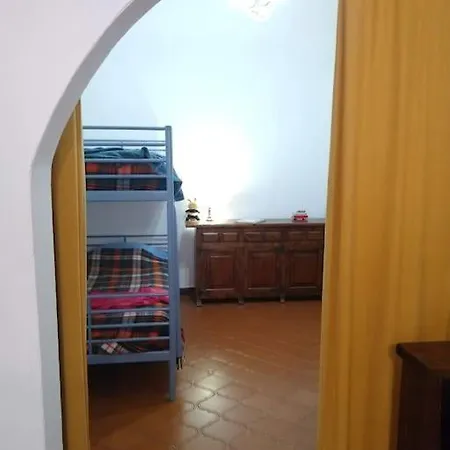Silver Sands - Traditional - 4 Beds & Terrace By The Beach Apartman Finale Ligure